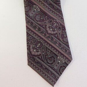 Savile Row Men's Classic Plum Paisley Silk Tie. Made in the USA